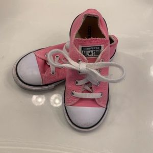 Pink Converse Size 10 Excellent condition.